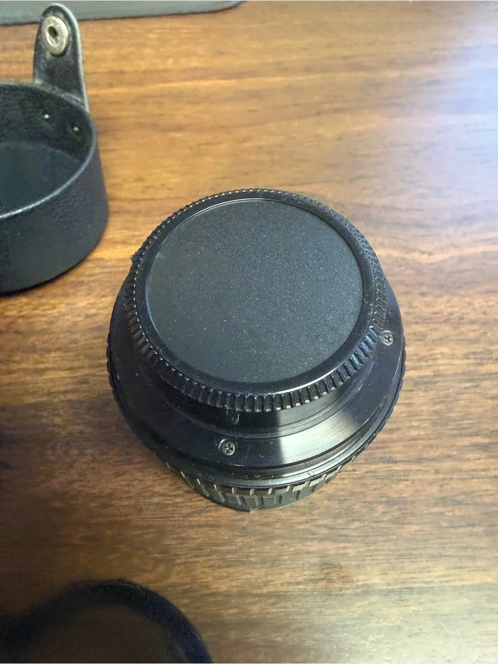 Hoya HMC Wide Auto 28mm f/2.8 Wide Angle Lens With Case